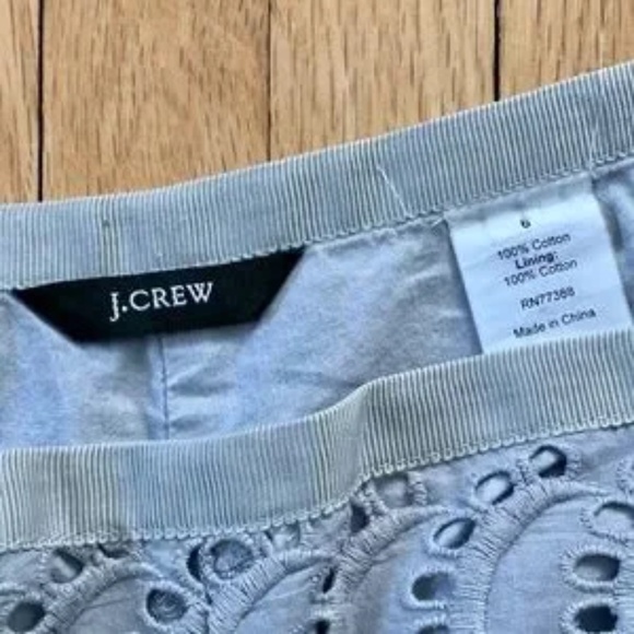 J.Crew Embroidered Lace Eyelet Scallop Hem Cotton Shorts Grey Size 6 - Picture 4 of 5